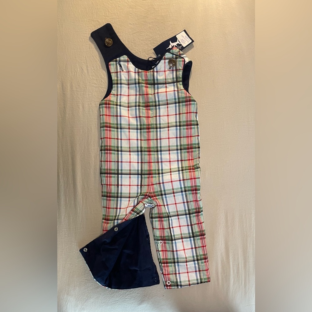 Baby reversible one piece overalls
With bottom buttons